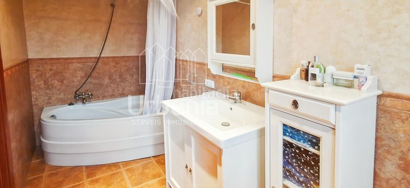 Foto 3d95d166-6ed6-4ea6-a702-9008033ce989. Casa amb calefacció aparcament piscina a Niàgara Parc -Àgora Parc Tordera