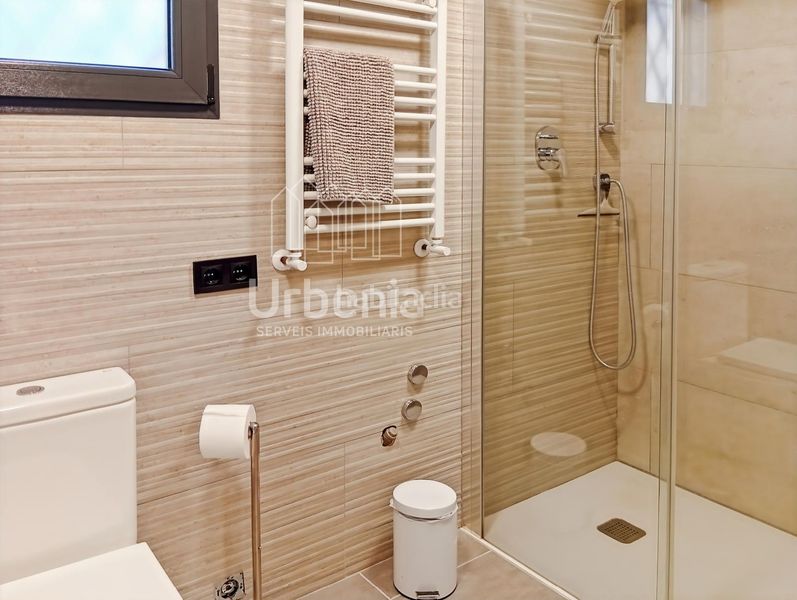 Foto 12e98241-beb0-4848-ae97-95299f60d629. Casa amb calefacció aparcament piscina a Sant Cebrià de Vallalta