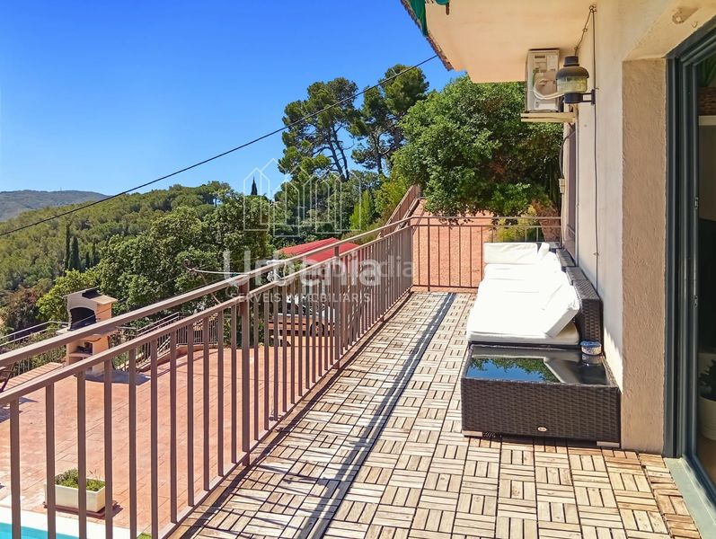 Foto 415a64f4-c268-4625-bab8-7449c4975423. Casa amb calefacció aparcament piscina a Sant Cebrià de Vallalta