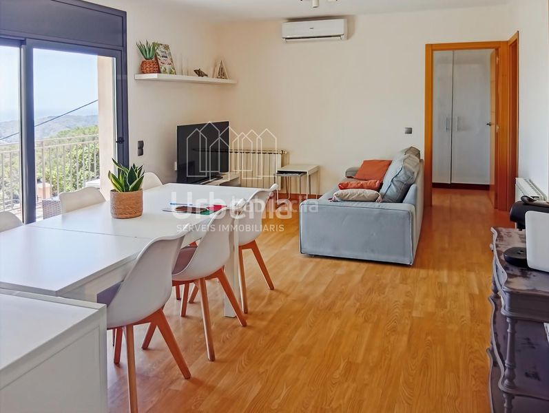 Foto 6672aab8-f84a-448d-be54-8d47627219a1. Casa amb calefacció aparcament piscina a Sant Cebrià de Vallalta
