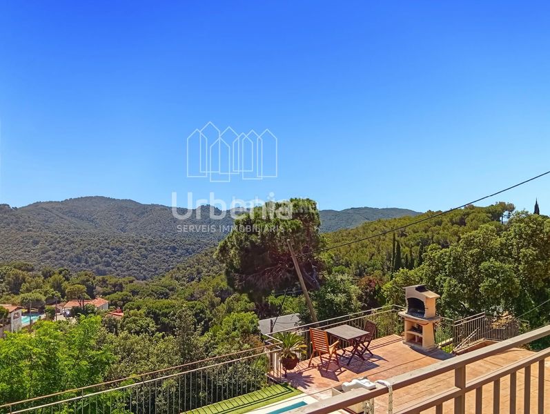 Foto 9cfc4043-1028-4fba-9065-c84fb19e0699. Casa amb calefacció aparcament piscina a Sant Cebrià de Vallalta
