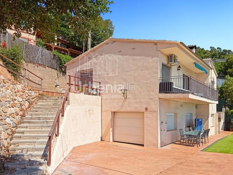 Foto b267ce3e-f7a5-4566-9970-561627adff8f. Casa amb calefacció aparcament piscina a Sant Cebrià de Vallalta