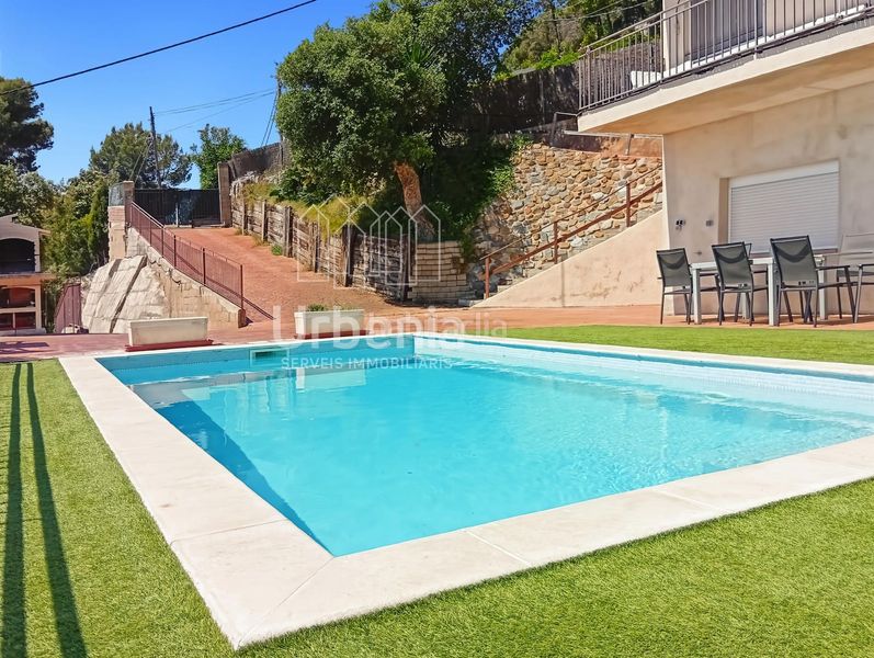 Foto c2eabbf7-3622-437d-bd1c-d53541854ba4. Casa amb calefacció aparcament piscina a Sant Cebrià de Vallalta