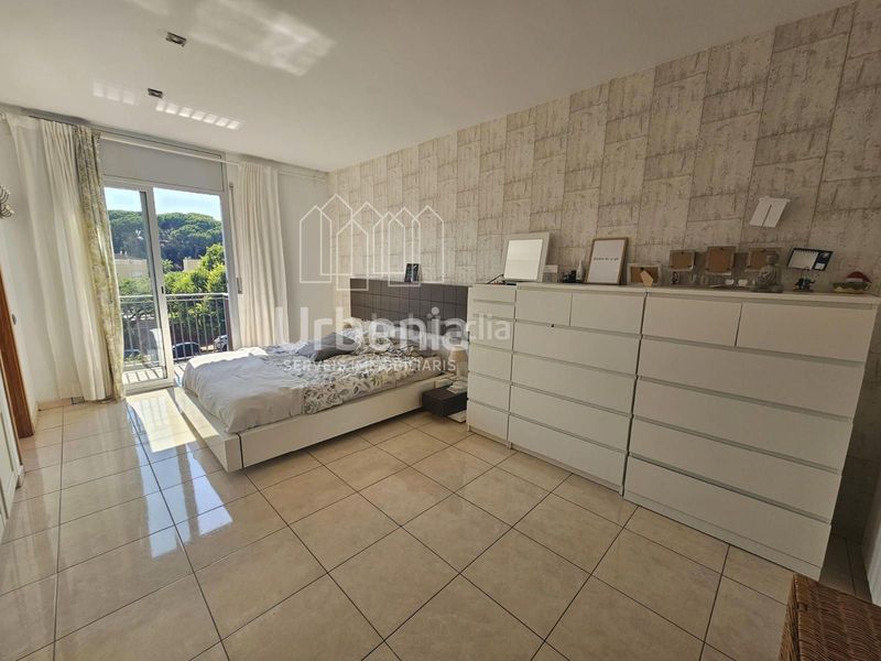 Foto 152790e1-3633-4b22-8021-fb23319e2814. Casa amb calefacció aparcament piscina a Canet de Mar