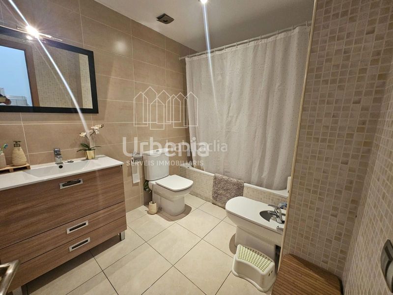 Foto afd819bb-8eb7-42c7-ad94-e8e00d2404b2. Casa amb calefacció aparcament piscina a Canet de Mar