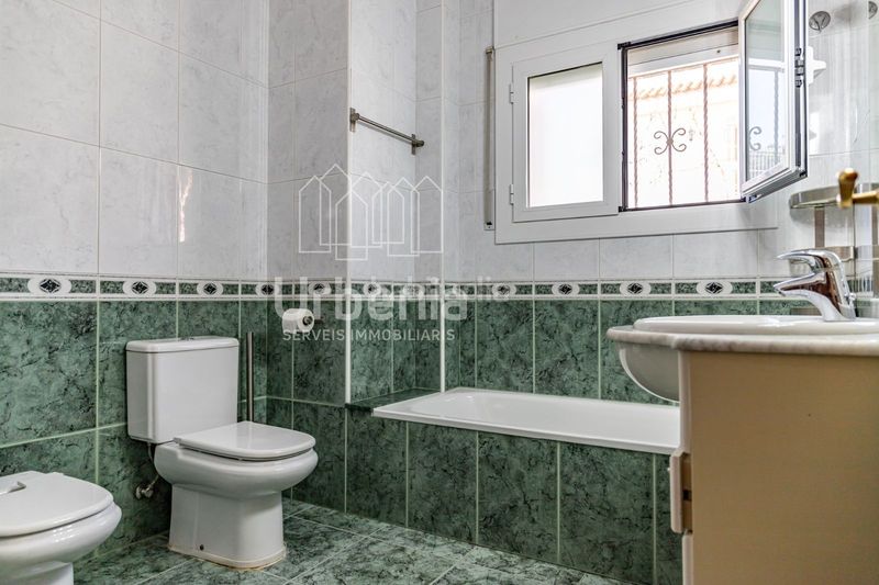 Foto 09ea70db-f713-4b07-aa8a-5c49155b57da. Xalet amb aparcament piscina a Nucli Urbà Argentona