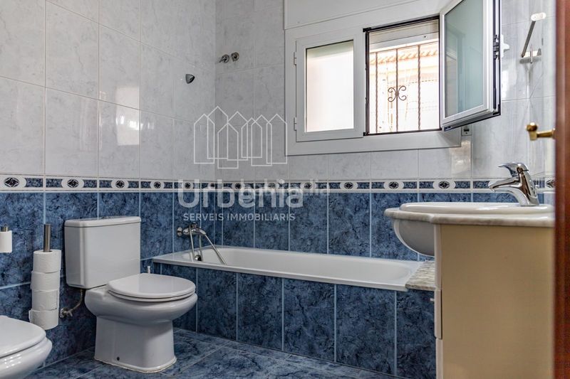Foto 0a578de8-5757-4383-b900-46b530f2b316. Xalet amb aparcament piscina a Nucli Urbà Argentona