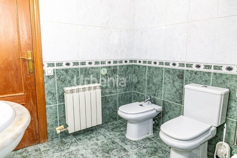 Foto 628d6945-c70d-4ec6-b5ad-d81e53456880. Xalet amb aparcament piscina a Nucli Urbà Argentona