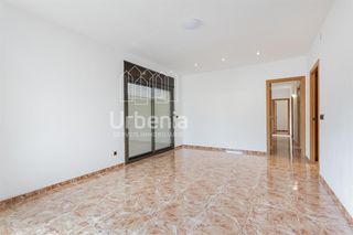Pis a Zona Alta. Piso en venta en premiá de ma