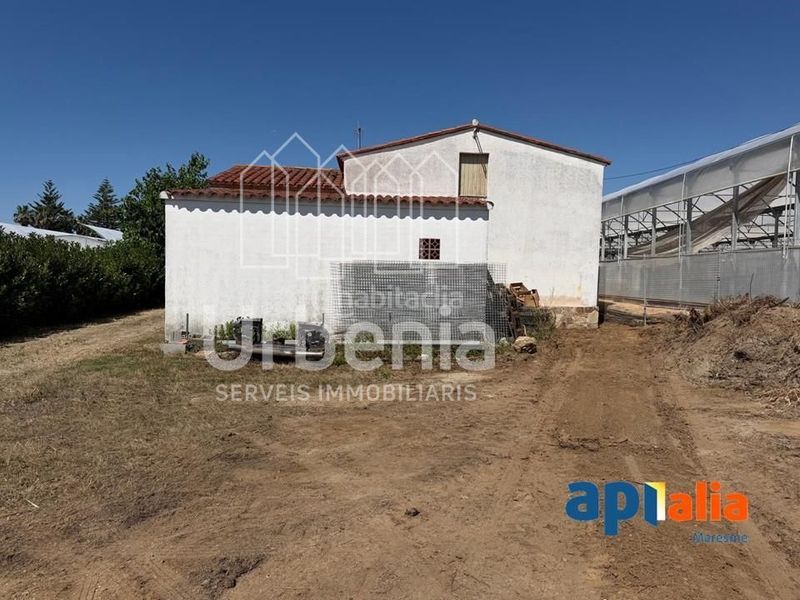 Foto 11919c26-3f06-41be-a525-fc46ae477949. Casa amb aparcament piscina a Zona Industrial i Agrícola Vilassar de Mar