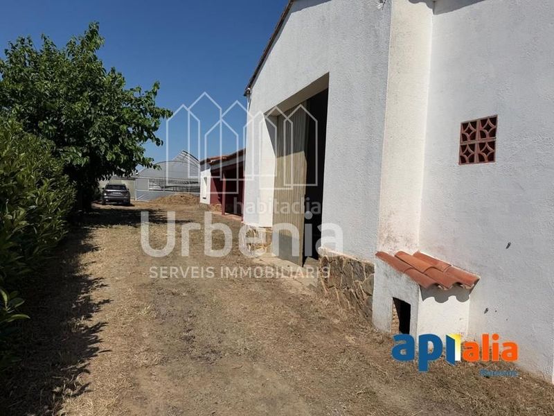 Foto 95da4fc3-f016-4005-92f4-2f8d15ddad56. Casa amb aparcament piscina a Zona Industrial i Agrícola Vilassar de Mar