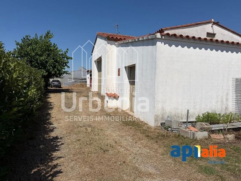 Foto b37384a0-bc4f-4799-8650-9aceda1385b1. Casa amb aparcament piscina a Zona Industrial i Agrícola Vilassar de Mar
