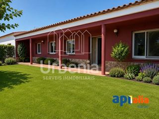 Casa in Zona Industrial i Agrícola. Casa de campo con alma agrícola en vilassar de mar