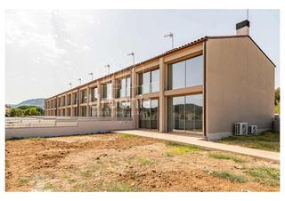 Casa a Poble. Casa en calonge, con 142 m2, 4 habitaciones y 2 baños, jardín de