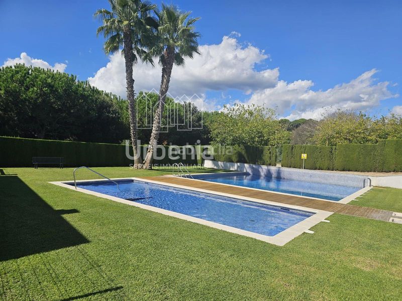Foto 3f9e4b76-f1dc-4a40-983d-2ea8e0213831. Casa amb calefacció aparcament piscina a Urbanitzacions Sant Pol de Mar