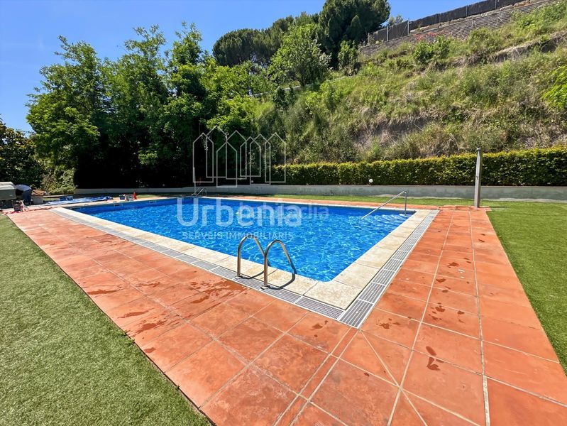 Foto 51883c96-84e8-4e30-a5fd-815a5cc19501. Pis amb calefacció aparcament piscina a Urbanitzacions Arenys de Mar