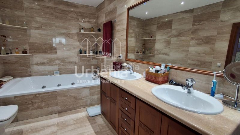 Foto 4be8df79-f456-496a-96bd-551f05f7fe7a. Casa amb calefacció aparcament a La Llàntia Mataró