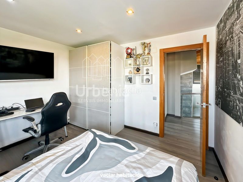 Foto 0f3427e8-1653-4a09-abcc-e956c5069635. Casa amb piscina a Lliçà de Vall