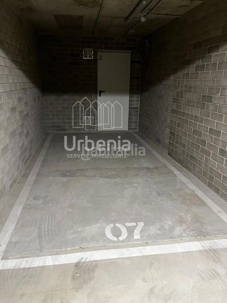 Foto ade057fc-c226-4508-82f9-e0bad814741f. Aparcament cotxe a Centre Arenys de Mar