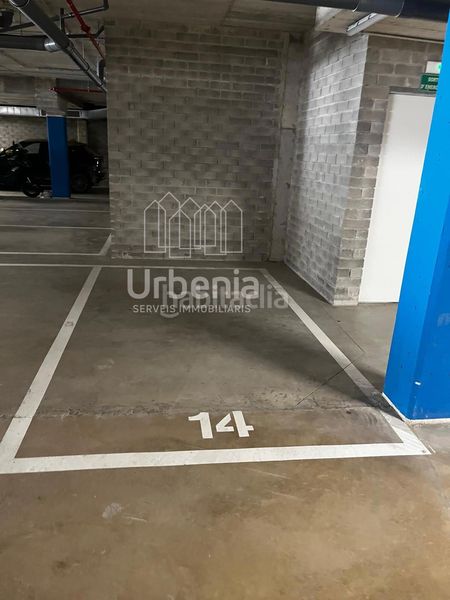 Foto f0eab8c4-837b-430f-bb3f-ed58a24f5fab. Aparcament cotxe a Centre Arenys de Mar