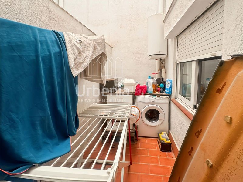 Foto 340aefcc-8527-4a73-8e4a-23c93e623bb8. Pis a Els Pavos Blanes