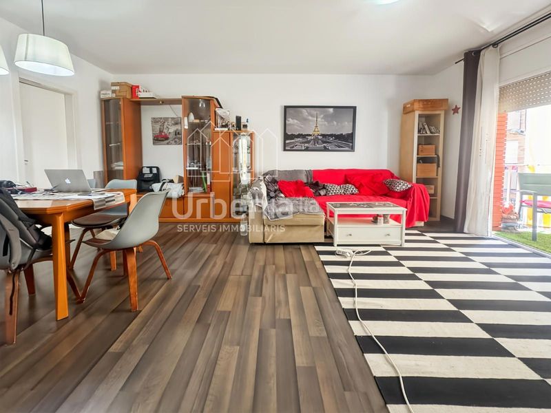 Foto 8683c584-f54a-447e-94e1-fcad5652945b. Pis a Els Pavos Blanes