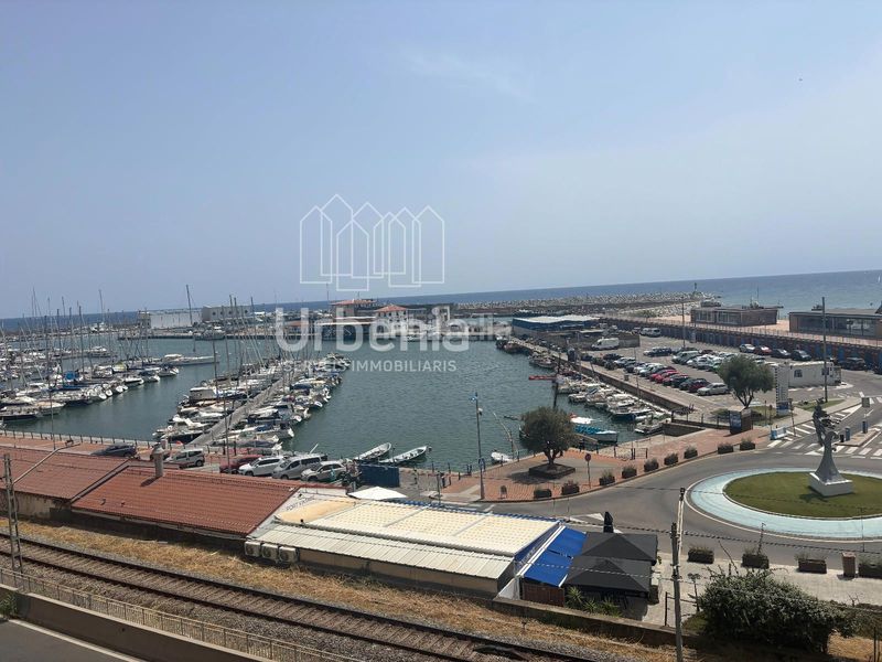 Foto 1312ab32-e76c-4a42-87f4-84c5021b6b6a. Pis amb aparcament a Centre Arenys de Mar