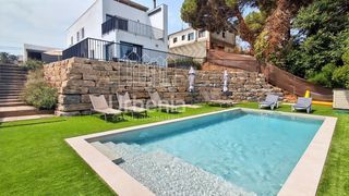 Casa in Niàgara Parc -Àgora Parc. Exclusiva vivienda con piscina en ágora park, tordera!
