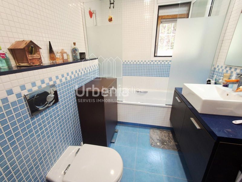 Foto a82d6996-2f5f-4b5d-977b-d9650186e26c. Casa amb calefacció aparcament a Tordera Tordera