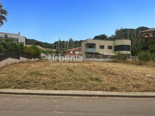 Finca rústica a Urbanitzacions. Parcela urbana en venta en sant pol de mar