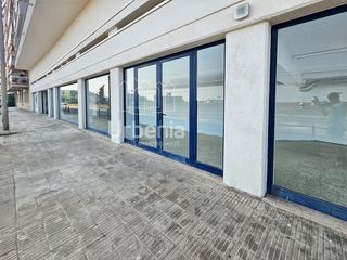 Business premise in Urbanitzacions. Máxima visibilidad para tu negocio en arenys de mar!