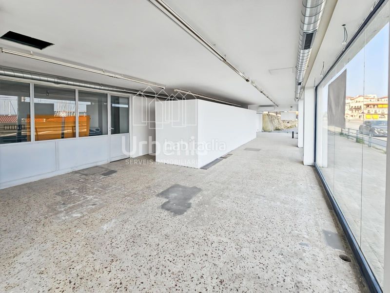 Foto 3bf77d24-5db5-4e6c-b483-6dee38294fe5. Local comercial a Urbanitzacions Arenys de Mar