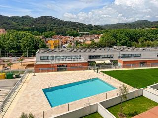 Pis a Sant Iscle de Vallalta. Sant iscle de vallalta hay hogares que se compran y otros de los