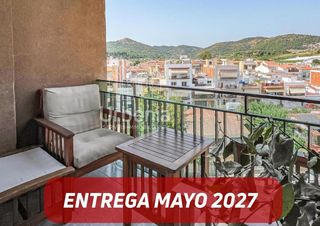 Piso en Centre. Piso de 3 habitaciones con balcón y vistas a la montaña en el ce