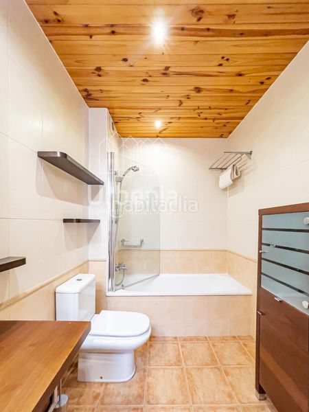 Foto ea2018f4-3226-4722-8815-3cd49f8b8e7c. Casa amb calefacció aparcament a Nucli Urbà Argentona