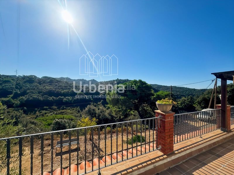 Foto 008cb32d-1bfd-4d01-a420-fffdb8b2fbab. Casa sant cebria de vallalta can xuxa. espectacular casa con piscina, gran salón con chimenea y bosque privado a 4 min del pueblo en Sant Cebrià de Vallalta