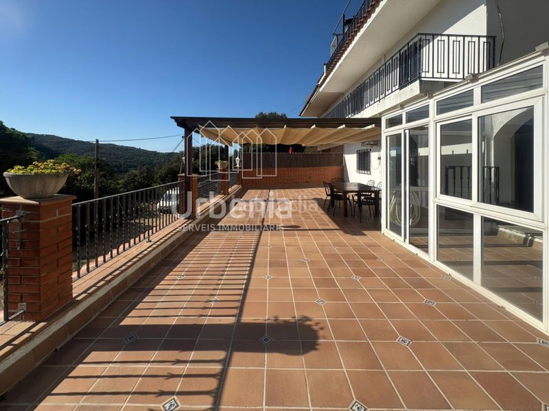 Foto 3a322951-5940-4093-99fa-69dedf305f95. Casa sant cebria de vallalta can xuxa. espectacular casa con piscina, gran salón con chimenea y bosque privado a 4 min del pueblo en Sant Cebrià de Vallalta