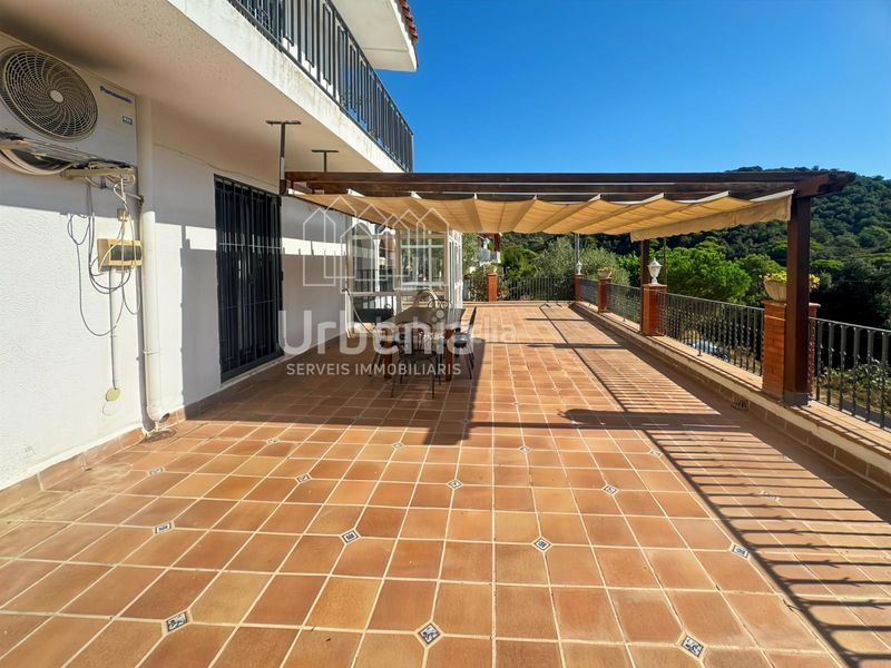 Foto aaf8e795-b000-4253-a7d7-cc047cc491f4. Casa sant cebria de vallalta can xuxa. espectacular casa con piscina, gran salón con chimenea y bosque privado a 4 min del pueblo en Sant Cebrià de Vallalta