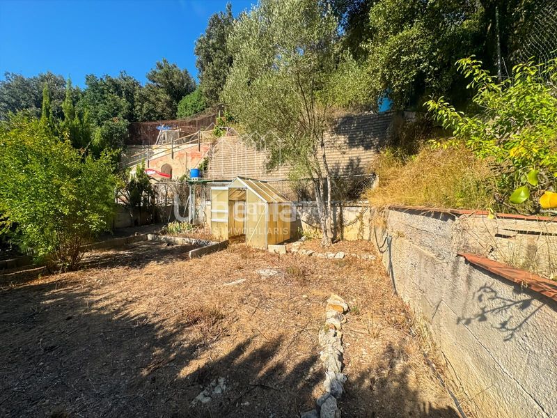 Foto ccec3e16-60de-4dc7-b95b-ac5111b53436. Casa sant cebria de vallalta can xuxa. espectacular casa con piscina, gran salón con chimenea y bosque privado a 4 min del pueblo en Sant Cebrià de Vallalta