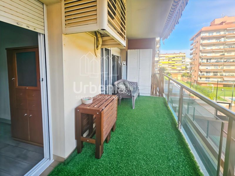 Flat with heating pool in Santa Susanna