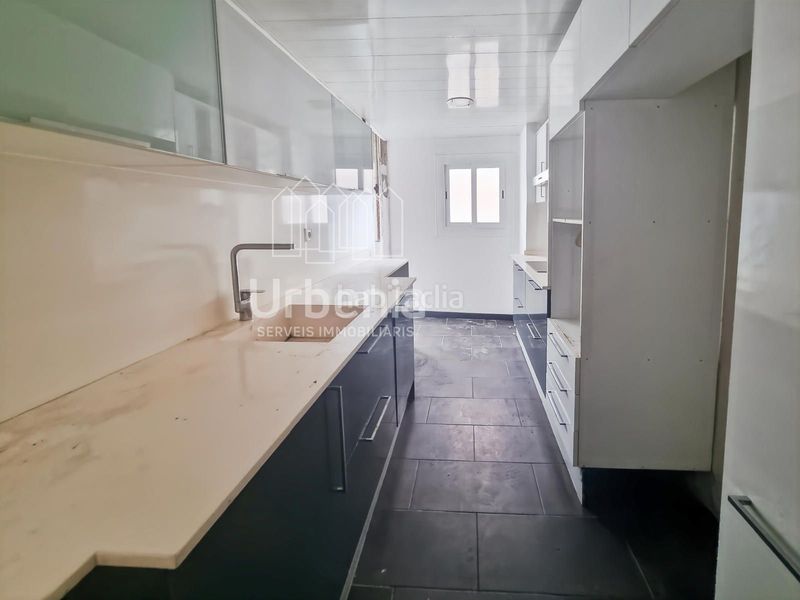 Foto d6a97c7a-c9f8-41f9-9e04-ce106aa41614. Piso mataro luz, espacio y vistas al mar diseña el hogar de tus sueños en rocablanca en Mataró