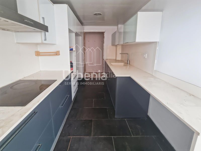 Foto d96589a2-3add-4db9-8230-85790132694a. Piso mataro luz, espacio y vistas al mar diseña el hogar de tus sueños en rocablanca en Mataró