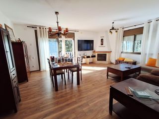 Maison à Roca del Vallès (La). Casa preciosa en la urbanización de sant de la roca del vallès.