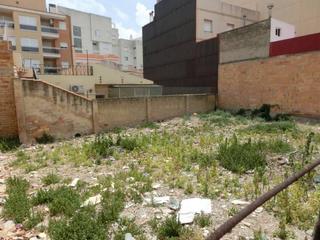 Terrain résidentiel à Avinguda Catalunya. Solar de 105 m2., muy bien úbicado. para construir cuatro altura