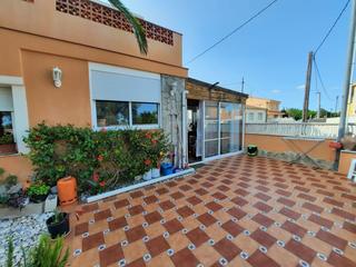 Xalet a Alcanar. Chalet de 2 plantas de 90 m2 con parcela.