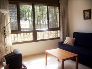 Pis a El Maset. Apartamento en planta baja de 80 m2 con 3 dormitorios y 2 baños