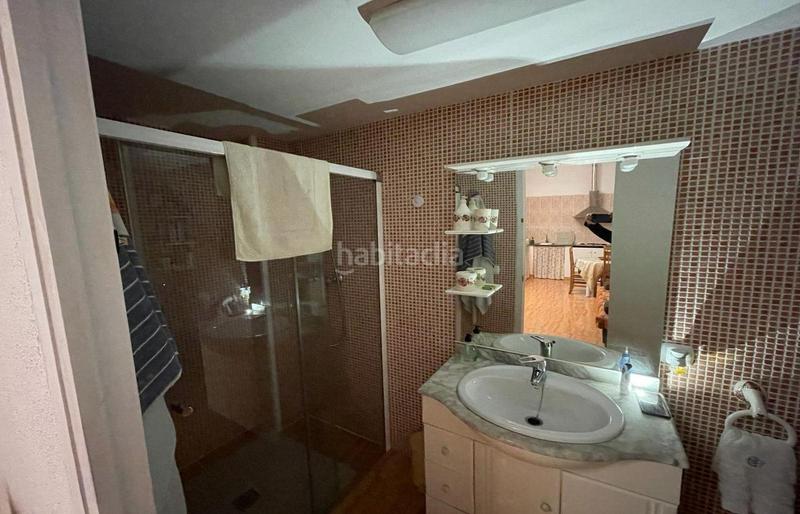 Foto b58c2c02-a6f2-41ef-9942-0bc66378eb9e. Casa centrica casa con chimenea, barbacoa y almacén en La Ràpita