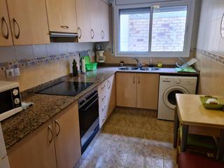 Rez-de-chaussée à Nord. Piso de 87 m2 con 3 dormitorios con cocina independiente