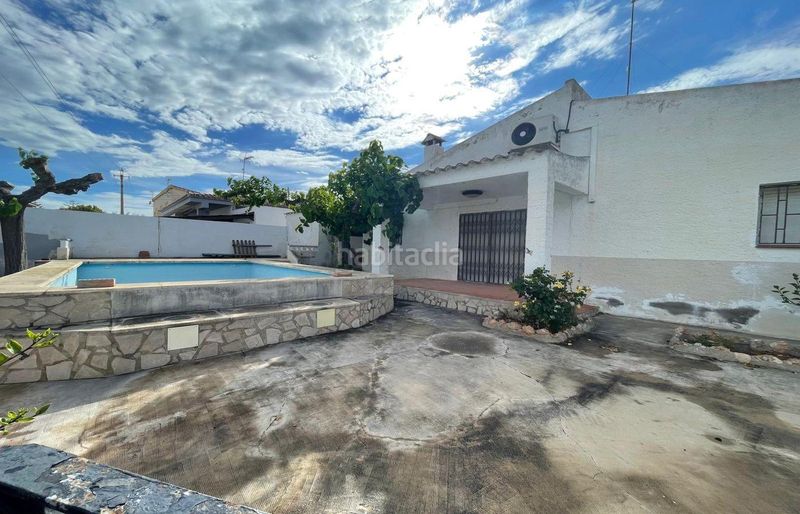 Foto d7431d49-437f-470e-b58c-6c35fa55fcd1. Xalet amb calefacció aparcament piscina a Alcanar