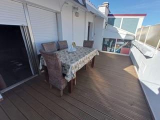 Attico in Avinguda Catalunya. Ático dúplex muy bonito, cerquísima de la playa